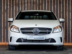 Branco Usado 2016 Mercedes A180 Urban | € 24.900