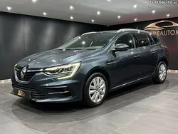 Cinza Usado 2021 Renault Mégane IV Zen Carrinha | € 16.990 (Preço justo)