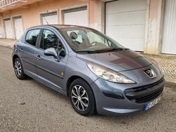 Usado 2008 Peugeot 207 Sedan | € 2.650 (Preço justo)
