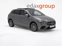 Cinza Usado 2023 Mercedes B250 AMG line Monovolume | € 37.490
