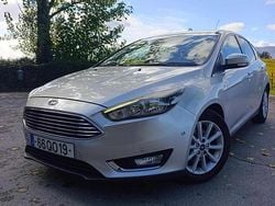 Cinzento Usado 2015 Ford Focus Citadino | € 9.900 (Preço elevado)