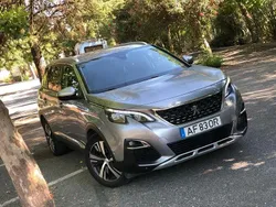 Usado 2021 Peugeot 5008 Allure Monovolume | € 15.000