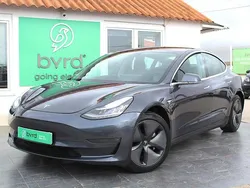 Cinzento Usado 2021 Tesla Model 3 Standard Range Plus Sedan | € 26.900 (Bom preço)