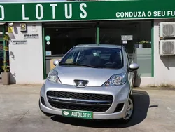 Cinza Usado 2011 Peugeot 107 Citadino | € 6.970 (Preço justo)