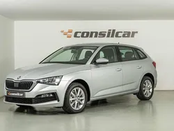 Cinza prata Usado 2021 Skoda Scala Ambition Citadino | € 13.980 (Bom preço)