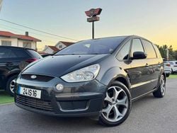 Cinza Usado 2010 Ford S-MAX Titanium Monovolume | € 7.750 (Preço justo)