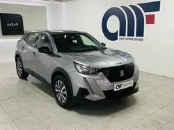 Cinza Usado 2023 Peugeot 2008 Active SUV | € 17.499 (Bom preço)