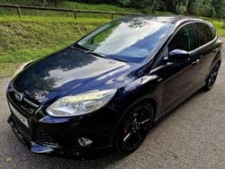 Usado 2013 Ford Focus ST-Line Sedan | € 8.999 (Preço justo)