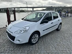 Branco Usado 2013 Renault Clio IV Dynamique Citadino | € 6.450