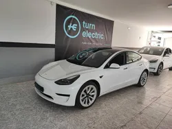 Branco Usado 2022 Tesla Model 3 Sedan | € 28.500 (Preço justo)