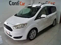 Branco Usado 2017 Ford Tourneo Courier Titanium Monovolume | € 13.990