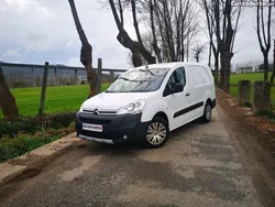 Branco Usado 2015 Citroën Berlingo Monovolume | € 9.990 (Preço justo)