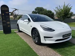 Branco Usado 2020 Tesla Model 3 Standard Range Sedan | € 19.900 (Bom preço)