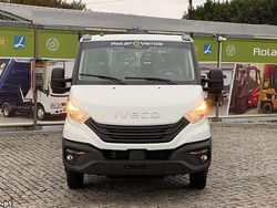 Branco Usado 2025 Iveco Daily | € 52.500