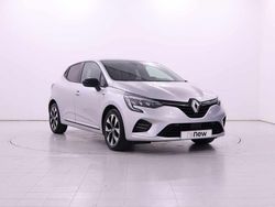 Cinzento Usado 2022 Renault Clio V SE Citadino | € 16.350 (Preço justo)
