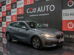 Cinza Usado 2024 BMW 116 Performance Citadino | € 29.900