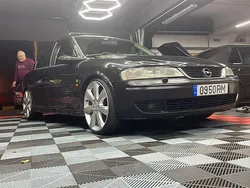 Usado 2001 Opel Vectra Sedan | € 3.200