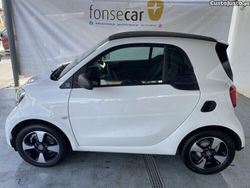 Branco Usado 2021 Smart ForTwo Electric Drive Passion | € 12.490 (Preço justo)