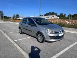 Usado 2006 Renault Clio III Sedan | € 4.950