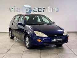 Azul Usado 2000 Ford Focus Ambiente | € 1.250 (Bom preço)