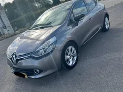 Usado 2016 Renault Clio IV LIMITED Sedan | € 10.000 (Bom preço)
