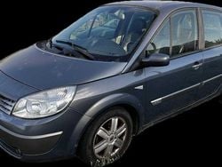 Usado 2006 Renault Scénic II Monovolume | € 2.900 (Bom preço)