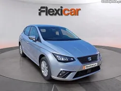 Cinza Usado 2022 Seat Ibiza Reference | € 13.880 (Preço justo)