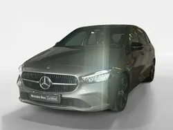 Cinza Usado 2024 Mercedes B200 Monovolume | € 36.950