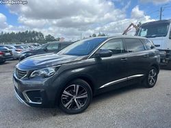 Cinza Usado 2018 Peugeot 5008 Allure Sedan | € 19.500 (Preço justo)