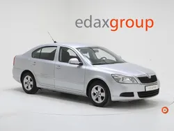 Cinzento Usado 2010 Skoda Octavia | € 3.690 (Super Preço)