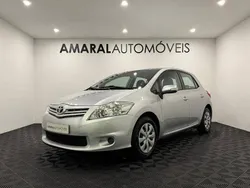 Cinza Usado 2010 Toyota Auris Citadino | € 9.500 (Preço justo)