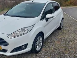 Branco Usado 2015 Ford Fiesta Citadino | € 9.200 (Preço justo)