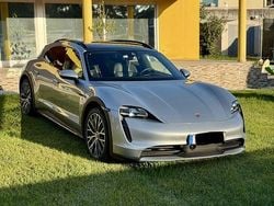 Usado 2022 Porsche Taycan Cross Turismo Sedan | € 69.499 (Preço justo)