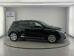 Preto Usado 2024 Renault Clio V Evolution | € 17.990 (Preço justo)