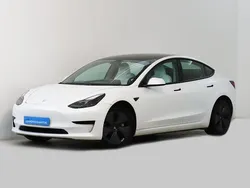 Branco Usado 2022 Tesla Model 3 Sedan | € 28.900 (Preço justo)
