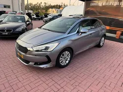 Cinza Usado 2017 DS Automobiles DS5 Be Chic Citadino | € 18.500 (Preço elevado)