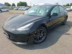 Preto Usado 2022 Tesla Model 3 Standard Range Plus Sedan | € 27.877