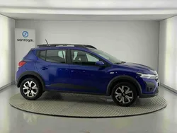 Azul Usado 2024 Dacia Sandero Citadino | € 17.290 (Preço justo)