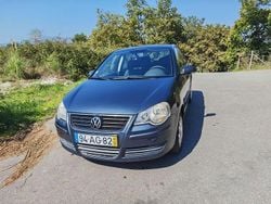 Usado 2005 VW Polo Sedan | € 2.350 (Bom preço)