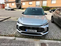 Cinzento Usado 2024 MG ZS Sedan | € 25.000