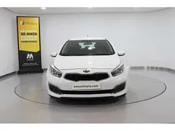 Branco Usado 2016 Kia Ceed EX Carrinha | € 14.280 (Preço elevado)