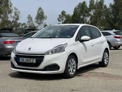 Branco Usado 2019 Peugeot 208 Active Citadino | € 13.800 (Bom preço)