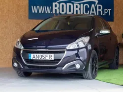 Azul Usado 2016 Peugeot 208 Citadino | € 10.400 (Preço justo)