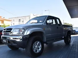 Cinzento Usado 2004 Toyota HiLux Pickup | € 18.599