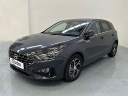 Cinza Usado 2023 Hyundai i30 Style | € 19.950 (Preço justo)