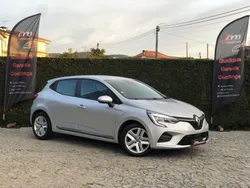 Cinza Usado 2020 Renault Clio V Intens | € 12.399 (Preço justo)