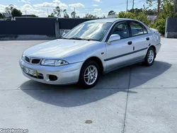 Cinza Usado 1998 Mitsubishi Carisma Sedan | € 2.500