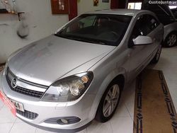 Cinza Usado 2007 Opel Astra GTC Coupé | € 3.999 (Preço justo)