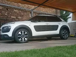 Branco Usado 2017 Citroën C4 Cactus Citadino | € 8.900 (Bom preço)