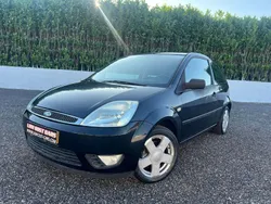 Preto Usado 2004 Ford Fiesta Ambiente Citadino | € 2.490 (Bom preço)